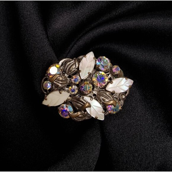 Rare Find Vintage 1950s-1960s Aurora Borealis Rhinestone & Mother-Of-Pearl Leaf - Picture 2 of 6
